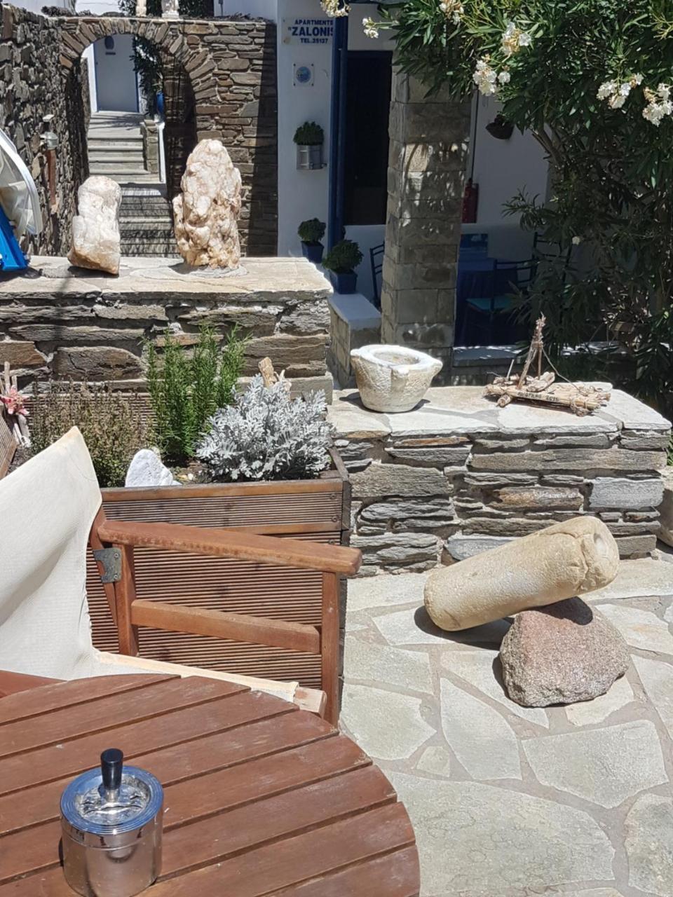 Tinos Apartments Zalonis Agios Ioannis  Extérieur photo